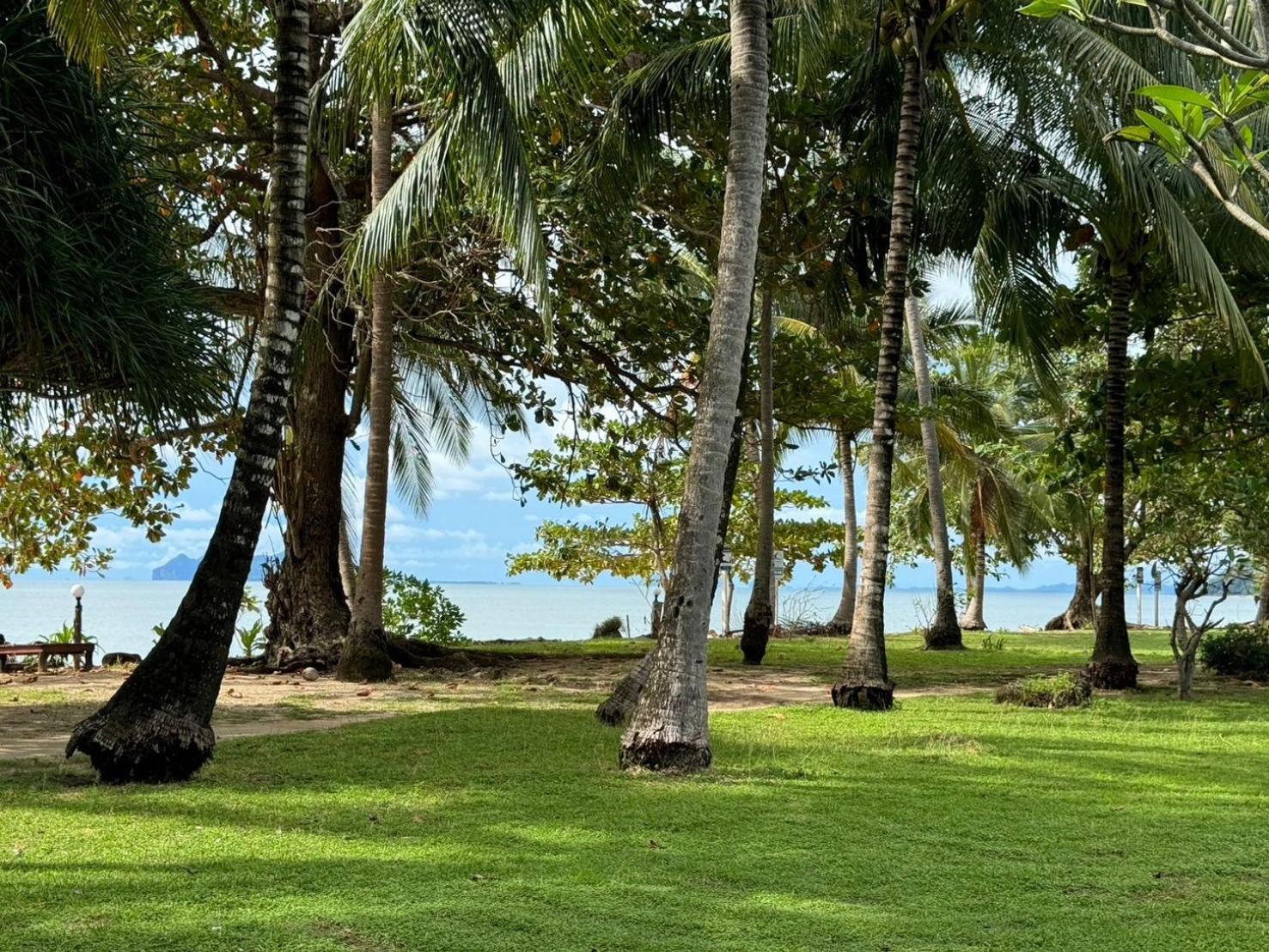 Libong Beach Resort Bagian luar foto